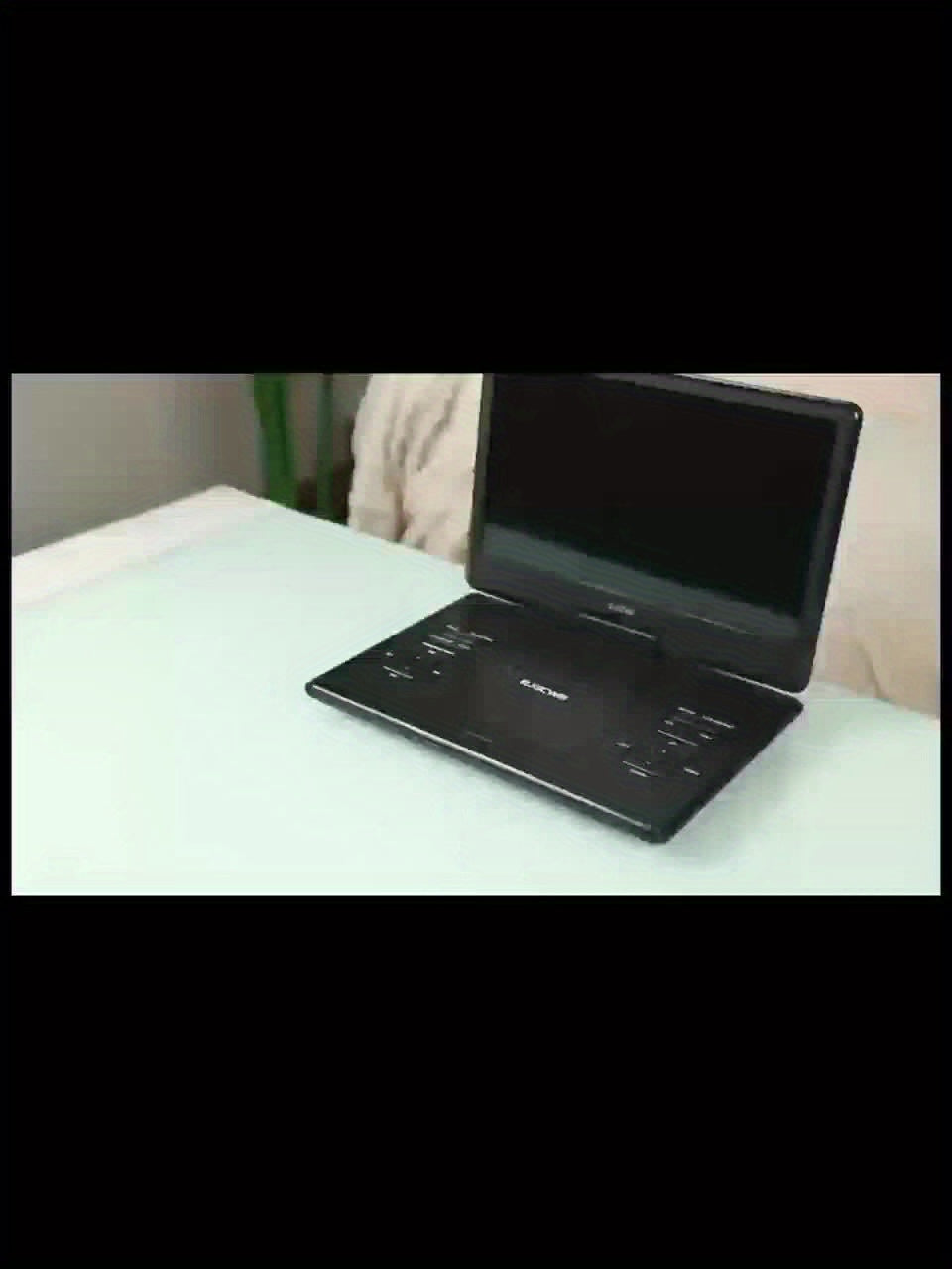 Portable DVD Player 14.1 Inch HD Screen 4 To 6 Hour Battery